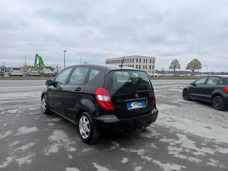 Gebraucht Mercedes A160 95 PS (69 kW) 2011 Schwarz Limousine