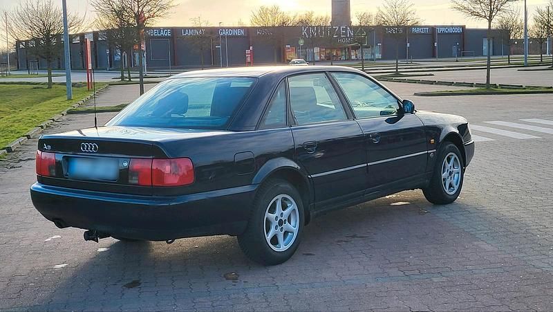 Gebraucht Audi A6 115 PS (84 kW) 1994 Blau Limousine