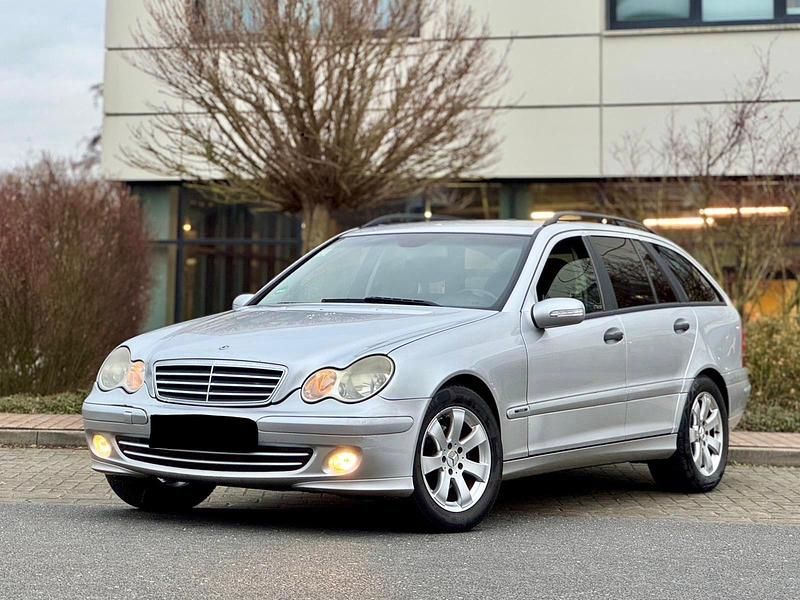Gebraucht Mercedes C220 150 PS (110 kW) 2005 Silber Kombi