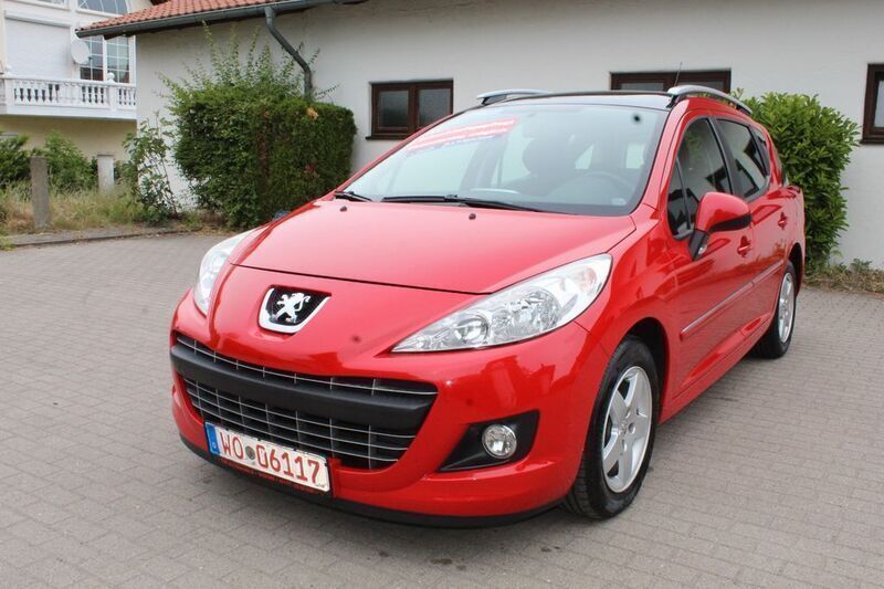 Gebraucht Peugeot 207 Tendance 95 PS (69 kW) 2011 Rot Kombi