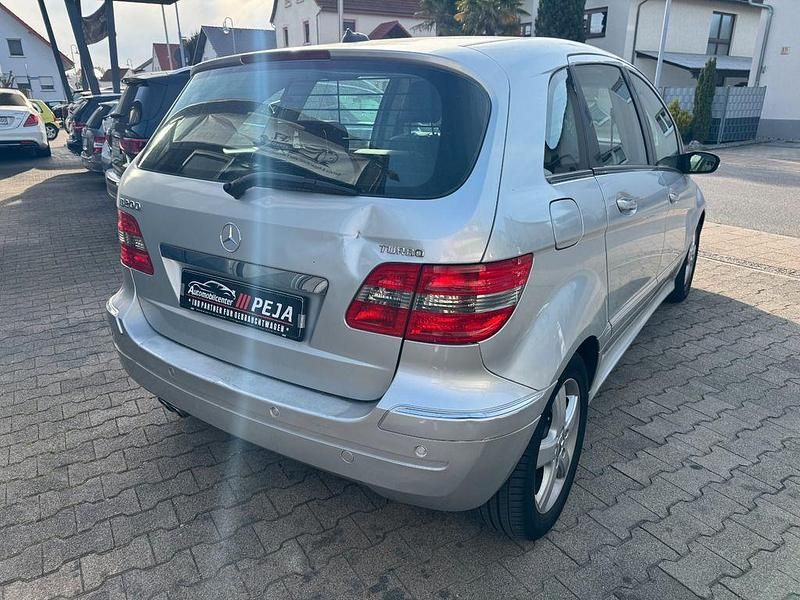 Gebraucht Mercedes B200 193 PS (141 kW) 2005 Silber Van / Kleinbus
