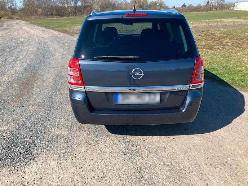 Gebraucht Opel Zafira 115 PS (84 kW) 2011 Blau Van / Kleinbus