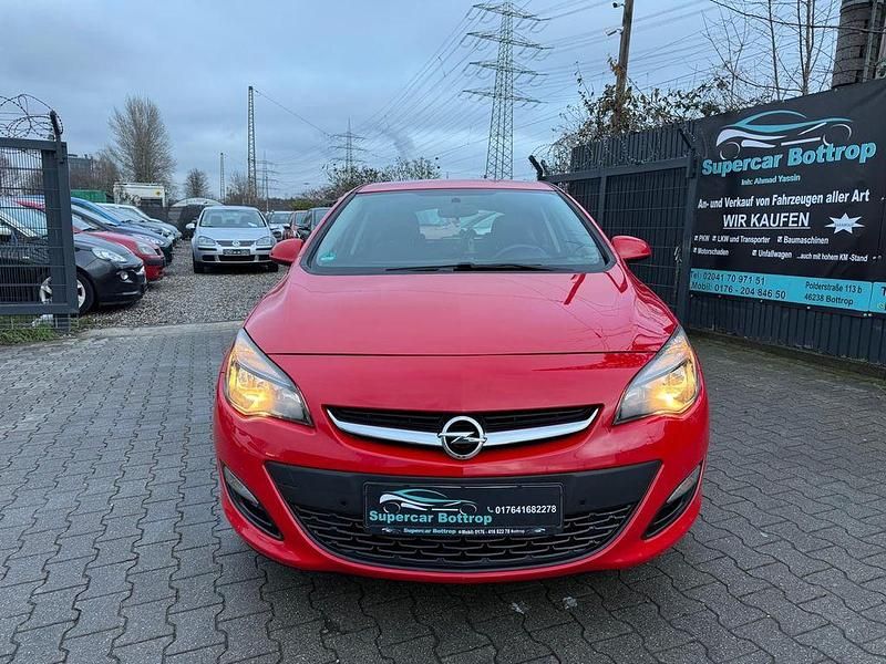 Rot Gebraucht 2013 Opel Astra Active Limousine | 6.200 € (Fairer Preis) - Bild 1/4
