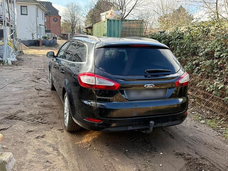 Gebraucht Ford Mondeo 163 PS (119 kW) 2013 Schwarz Kombi