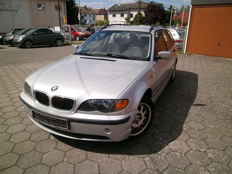 Gebraucht BMW 318 143 PS (105 kW) 2002 Grau Kombi