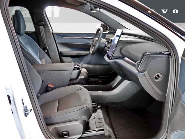 Gebraucht Volvo EX30 Ultra 200 kW (272 PS) 2024 Crystal white SUV