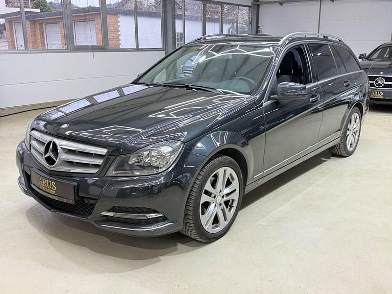 Schwarz Gebraucht 2014 Mercedes C180 Kombi | 10.450 € (Superpreis) - Bild 1/4