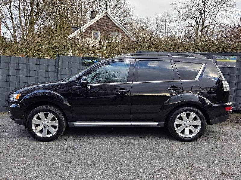 Gebraucht Mitsubishi Outlander 177 PS (130 kW) 2011 Schwarz SUV