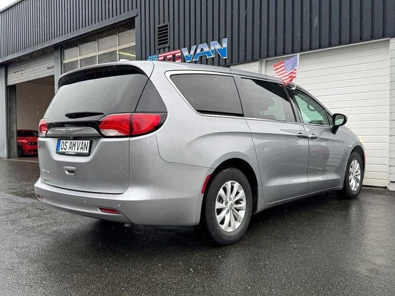 Gebraucht Chrysler Pacifica 291 PS (214 kW) 2018 Grau Van / Kleinbus