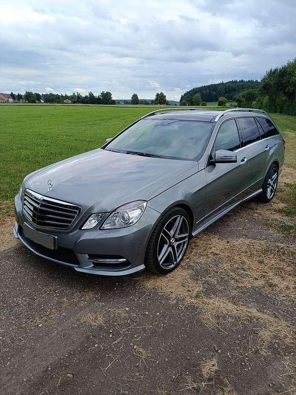 Gebraucht 2012 Mercedes E500 Avantgarde Kombi | 26.890 € (Etwas zu teuer) - Bild 1/4