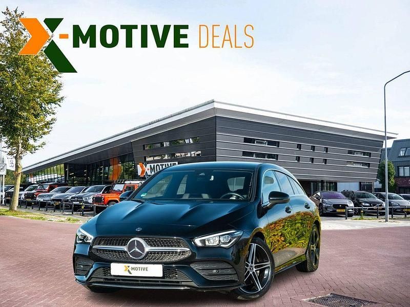 Schwarz Gebraucht 2019 Mercedes CLA220 Shooting Brake AMG line Kombi | 24.900 € (Guter Preis) - Bild 1/4
