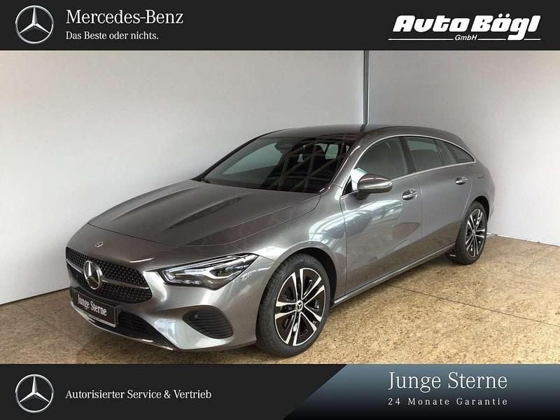 Lack mountaingrau Gebraucht 2024 Mercedes CLA200 Shooting Brake Advanced Kombi | 31.700 € (Fairer Preis) - Bild 1/4