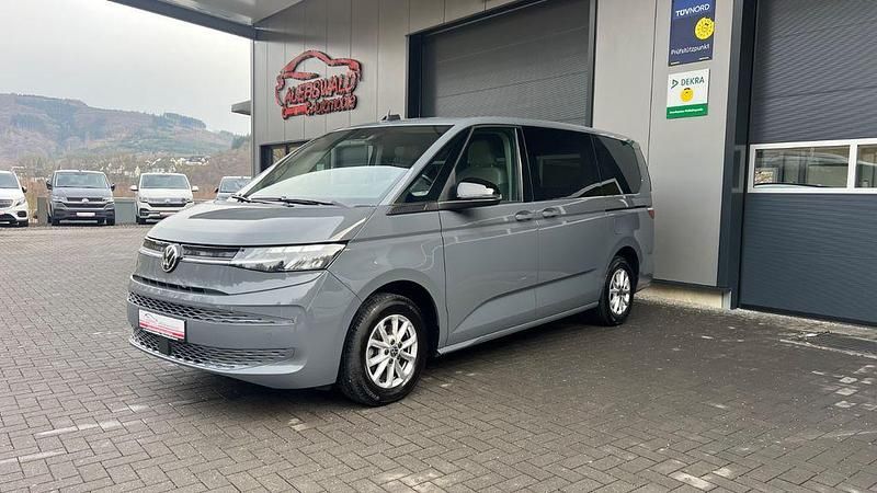 Gebraucht VW Multivan Life 150 PS (110 kW) 2022 Pure grey Van / Kleinbus