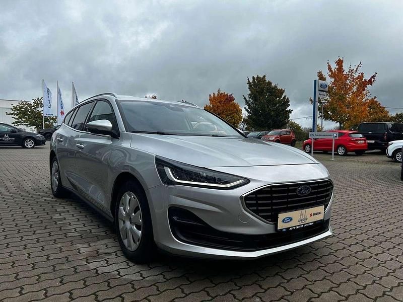 Używany Ford Focus Titanium X 120 KM (88 kW) 2022 Srebrny Kombi