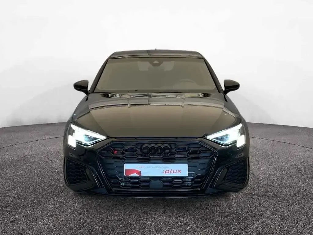 Gebraucht Audi S3 Sport 310 PS (228 kW) 2023 Mythosschwarz metallic Limousine