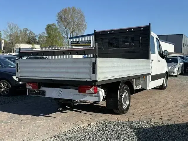 Używany Mercedes Sprinter 163 KM (119 kW) 2021 Biały Van