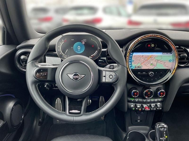 Gebraucht Mini John Cooper Works 178 PS (130 kW) 2022 Weiß Kleinwagen