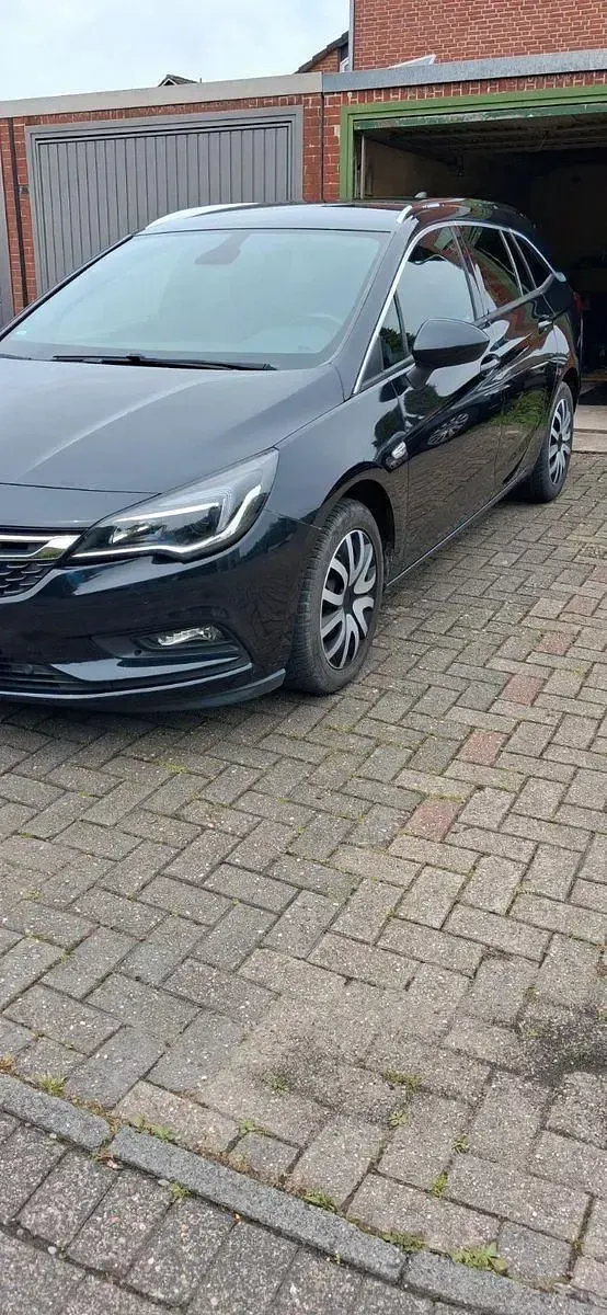 Gebraucht Opel Astra Selection 110 PS (80 kW) 2016 Schwarz Kombi