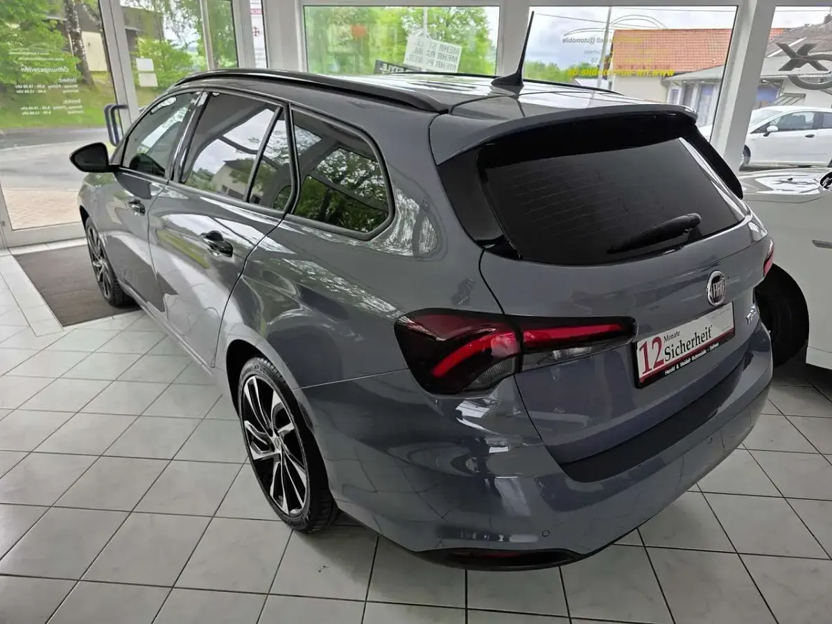 Gebraucht Fiat Tipo Sport 101 PS (74 kW) 2021 Metrpolitangrau Kombi
