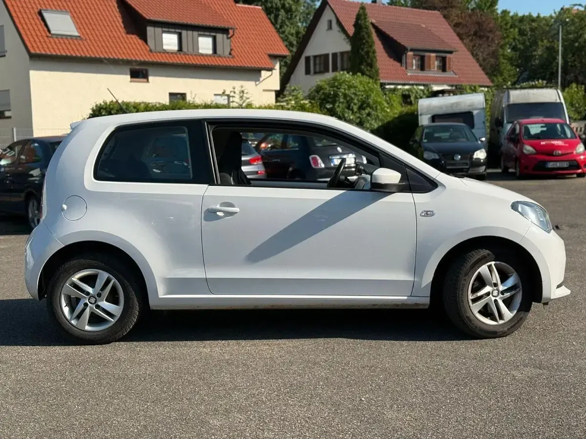 Gebraucht Seat Mii Chic 60 PS (44 kW) 2015 Weiß Kleinwagen