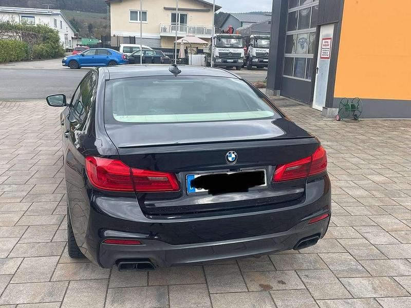 Gebraucht BMW M550 Performance 462 PS (339 kW) 2017 Schwarz Limousine