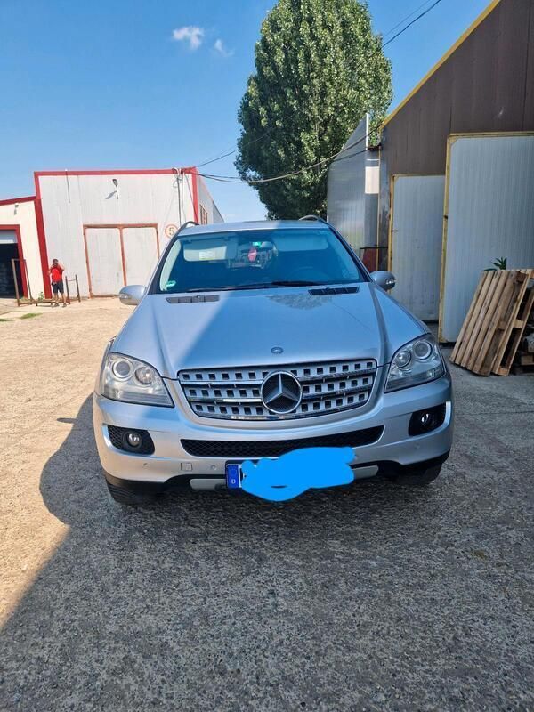 Grau Gebraucht 2006 Mercedes ML280 SUV | 7.000 € - Bild 1/4