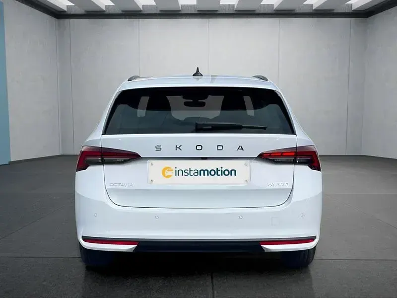 Gebraucht Skoda Octavia 150 PS (110 kW) 2026 Kombi