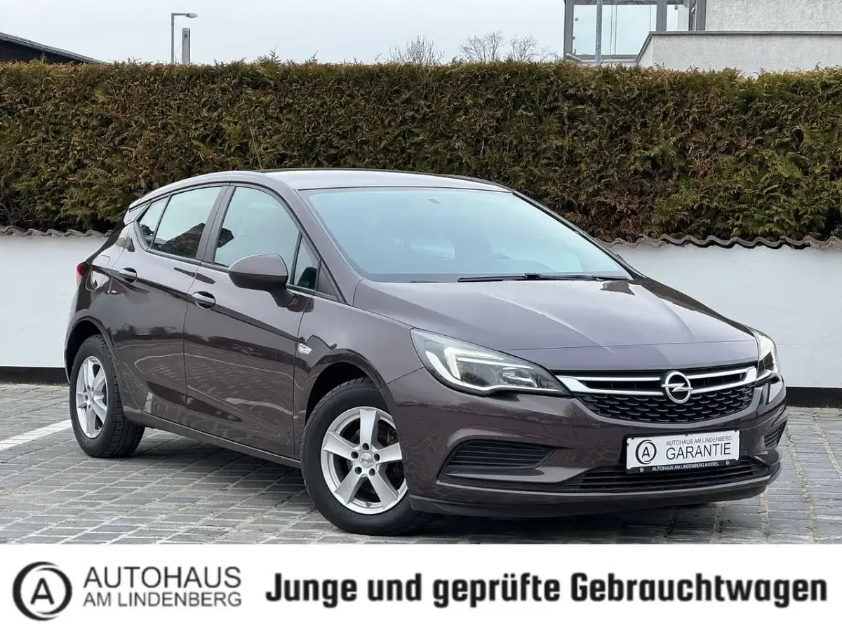 Używany Opel Astra Edition 125 KM (91 kW) 2016 Brązowy Sedan/Limuzyna