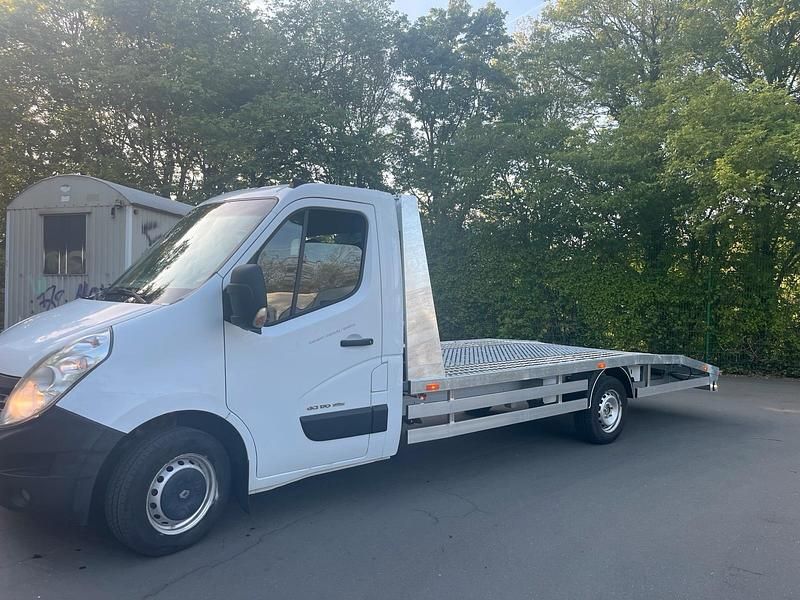 Second-hand Renault Master 170 CP (125 kW) 2018 Alb Van
