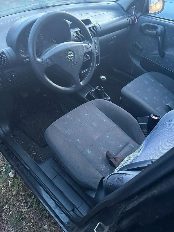 Gebraucht Opel Corsa 54 PS (39 kW) 1998 Schwarz Kleinwagen