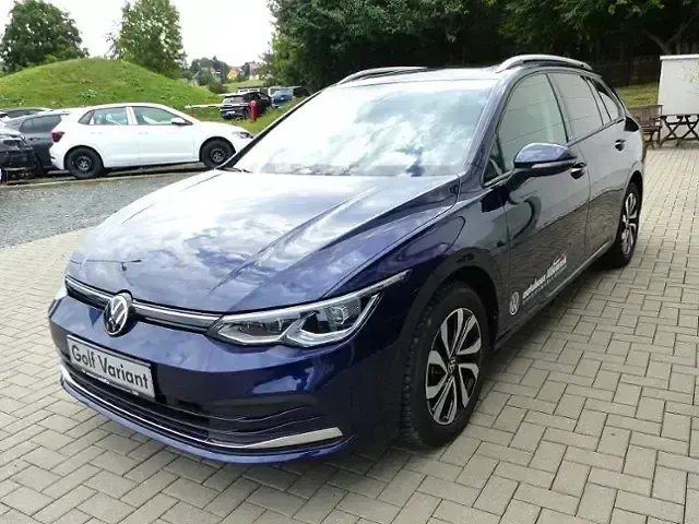 Używany VW Golf VIII Active 131 KM (96 kW) 2023 Niebieski Kombi