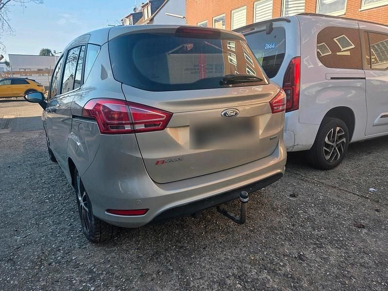 Second-hand Ford B-MAX 100 CP (73 kW) 2015 Auriu Monovolum
