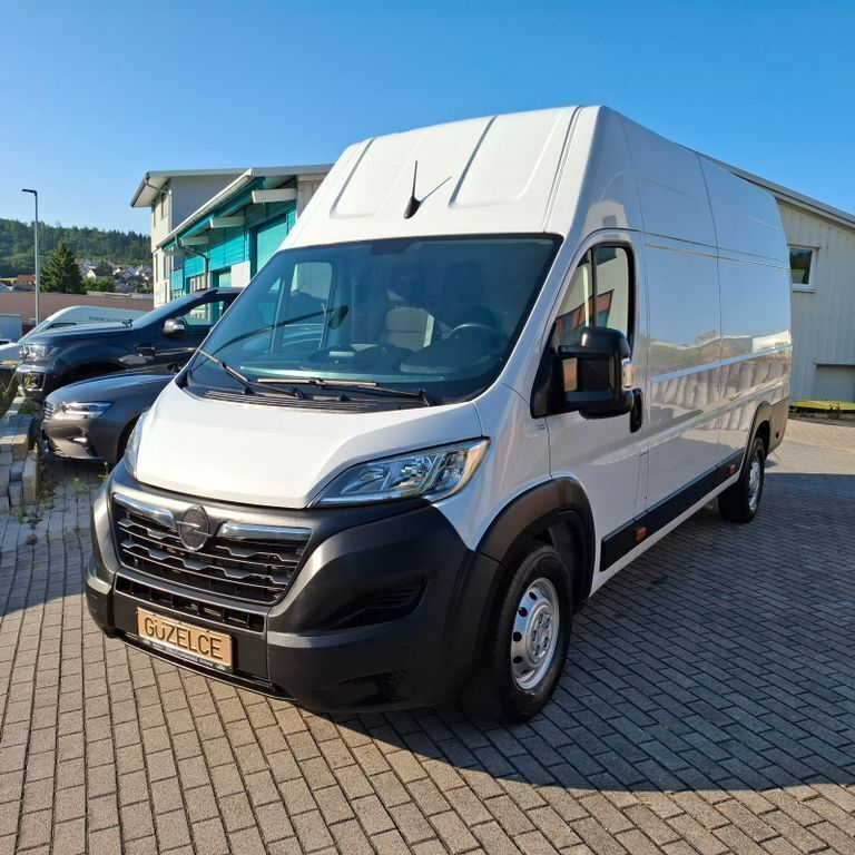 Weiß Gebraucht 2023 Opel Movano Van | 24.499 € (Guter Preis) - Bild 1/4