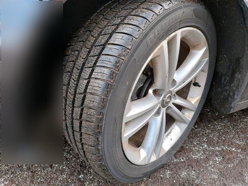 Gebraucht Opel Insignia 131 PS (96 kW) 2010 Braun Limousine