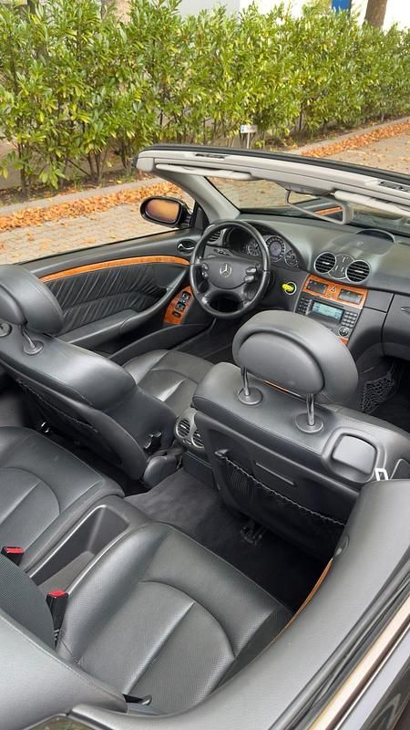 Gebraucht Mercedes CLK200 163 PS (119 kW) 2005 Schwarz Cabrio