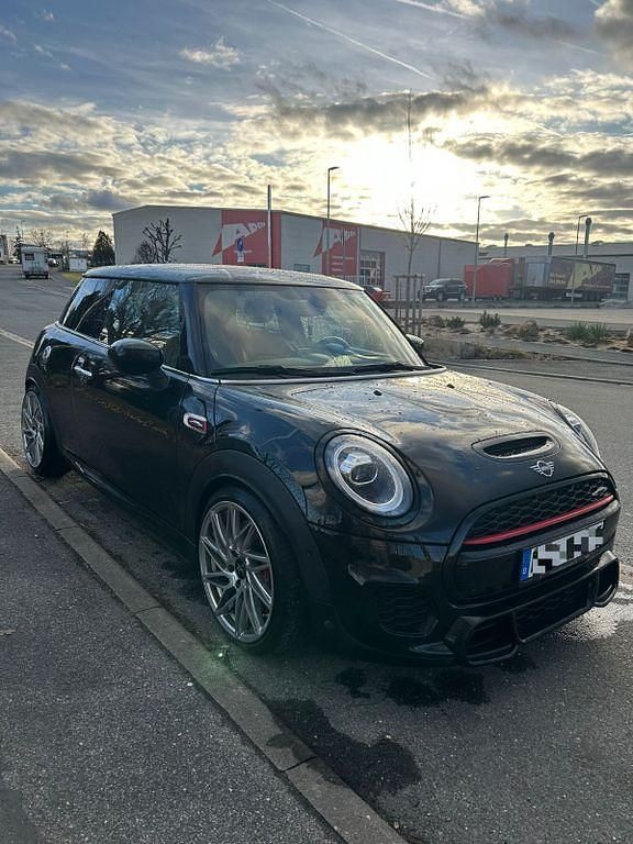 Gebraucht Mini John Cooper Works 231 PS (169 kW) 2019 Schwarz Kleinwagen