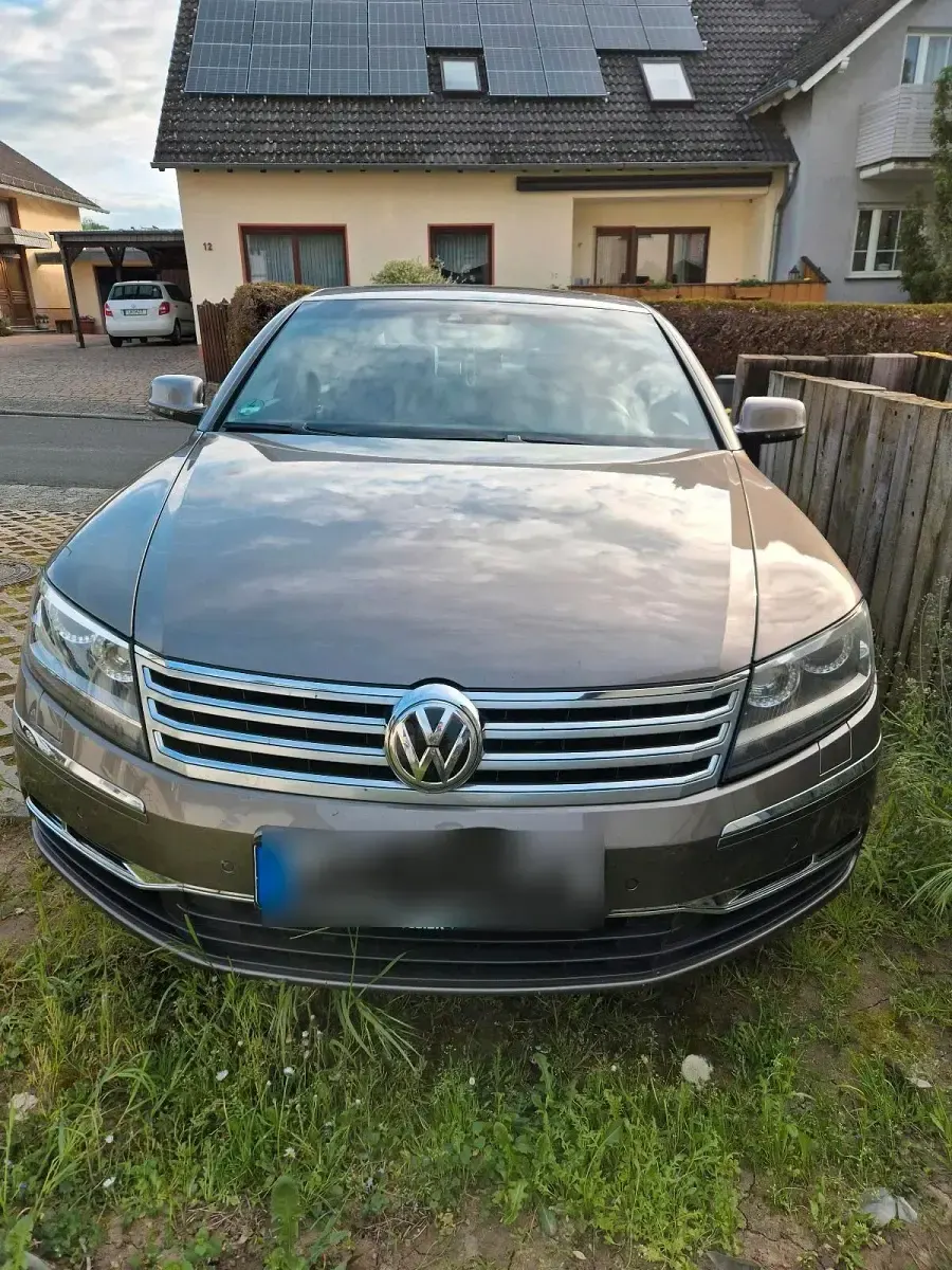 Gebraucht VW Phaeton 240 PS (176 kW) 2013 Beige Limousine