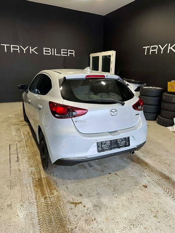 Gebraucht Mazda 2 Exclusive-Line 90 PS (66 kW) 2022 Weiß Limousine
