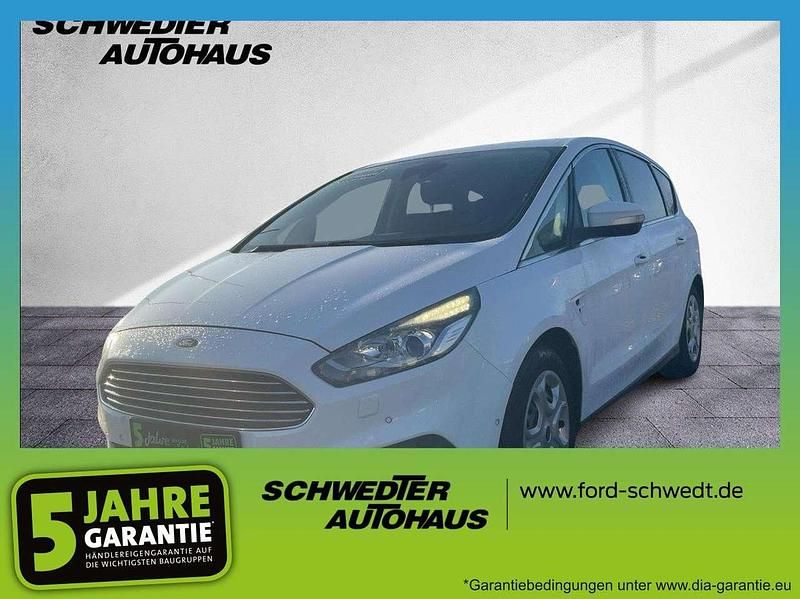 Gebraucht Ford S-MAX Titanium 150 PS (110 kW) 2016 Frostweiß Van / Kleinbus