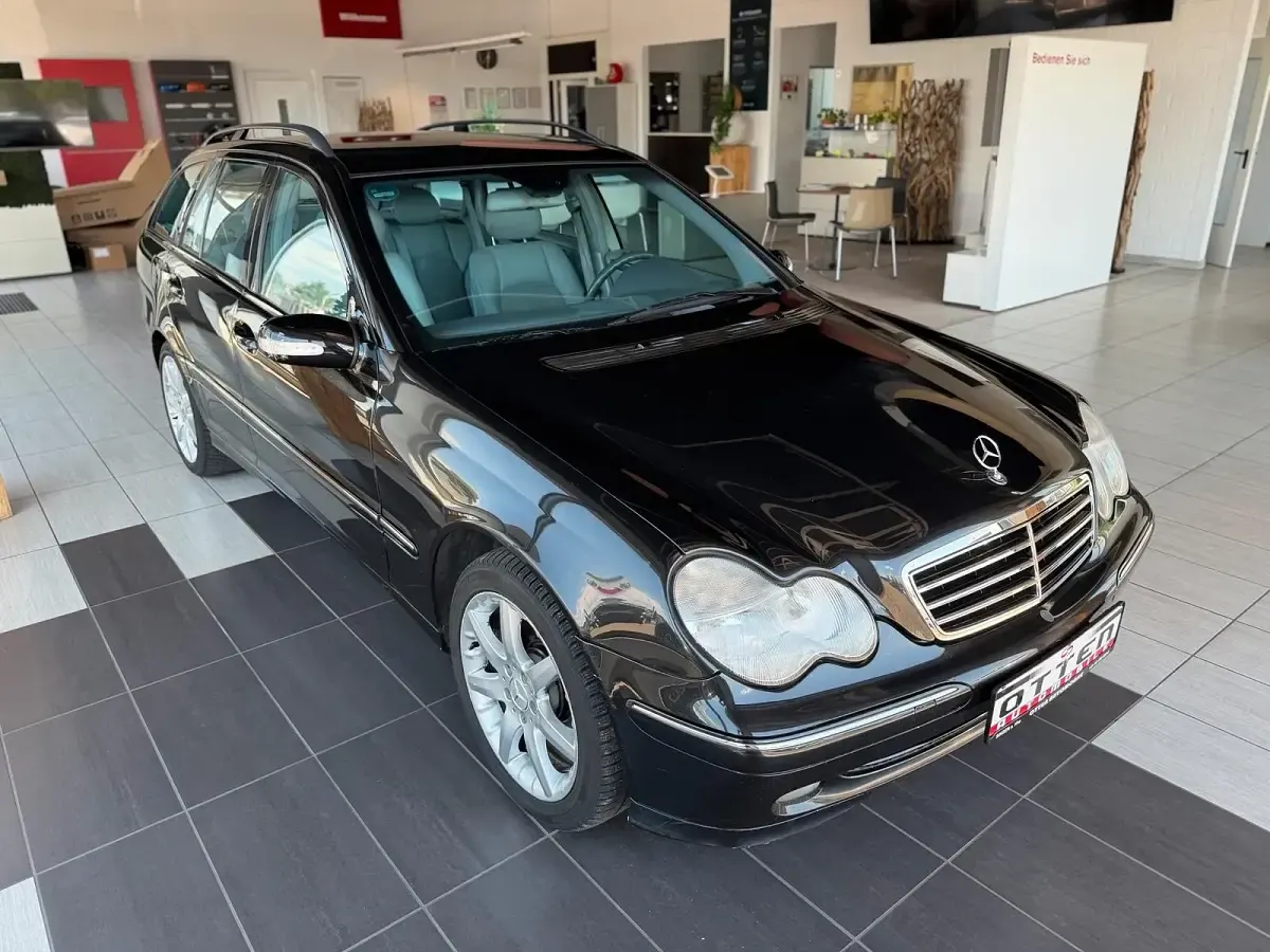 Gebraucht Mercedes C240 Avantgarde 170 PS (125 kW) 2003 Schwarz Kombi