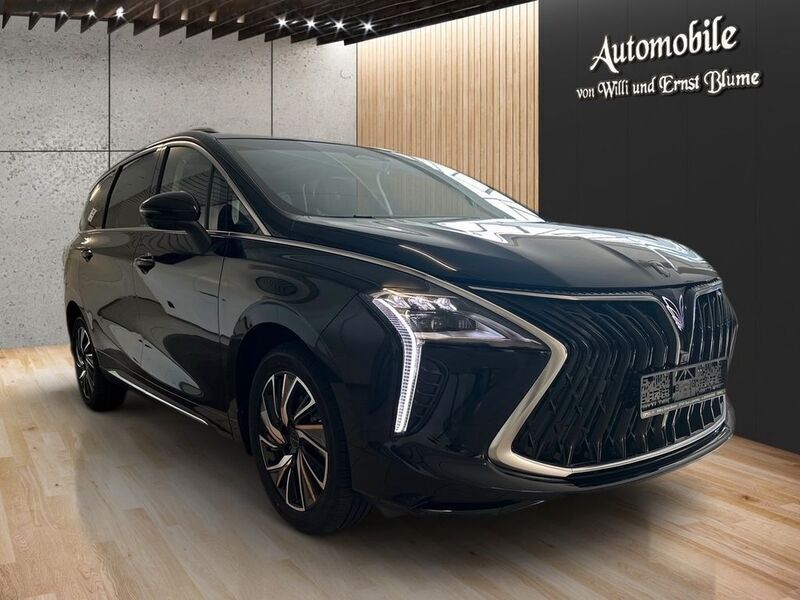 Gebraucht DFSK Forthing 4 177 PS (130 kW) 2024 Schwarz Van / Kleinbus