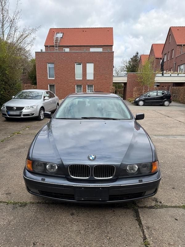 Gebraucht BMW 540 286 PS (210 kW) 1998 Grau Limousine