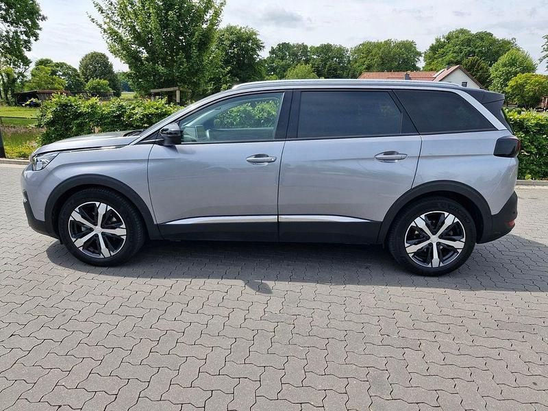 Gebraucht Peugeot 5008 Allure 131 PS (96 kW) 2020 Grau SUV
