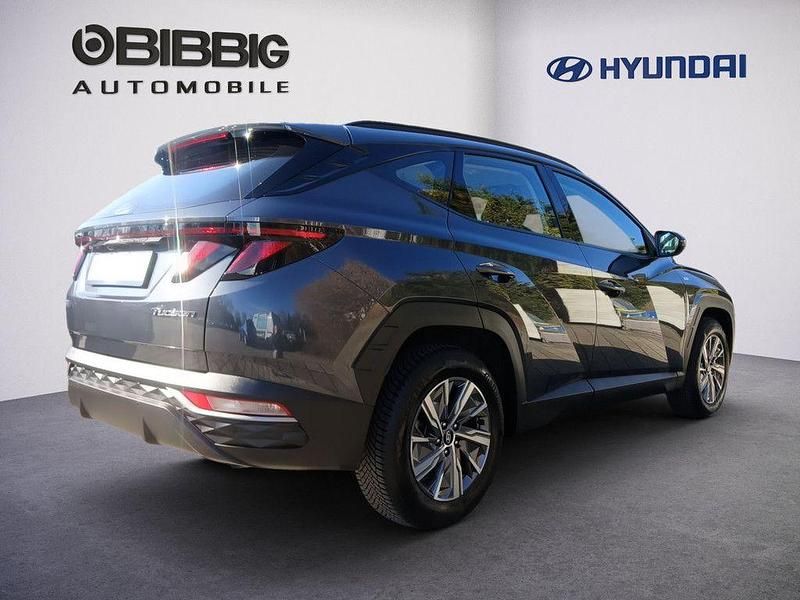 Gebraucht Hyundai Tucson Select 150 PS (110 kW) 2023 Grau SUV