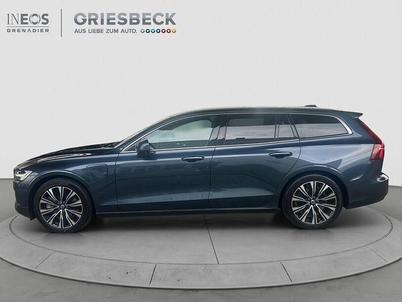 Gebraucht Volvo V60 Plus 455 PS (334 kW) 2022 Denim blue / metallic Kombi