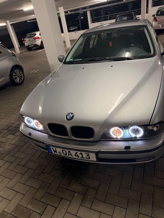 Gebraucht BMW 528 193 PS (141 kW) 1998 Silber Limousine