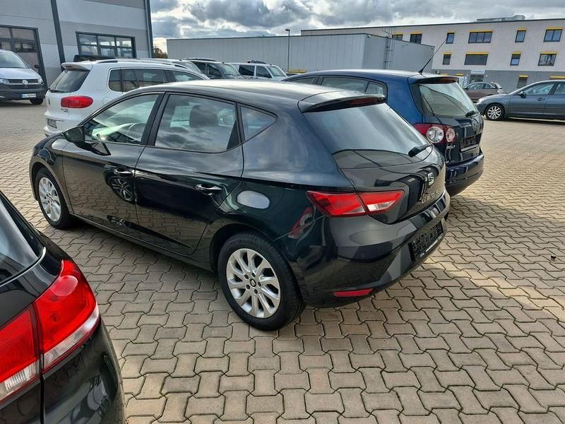 Schwarz Gebraucht 2013 Seat Leon Style Limousine | 6.900 € (Guter Preis) - Bild 1/4