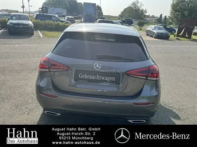 Gebraucht Mercedes A200 Progressive 163 PS (119 kW) 2020 Grau Limousine