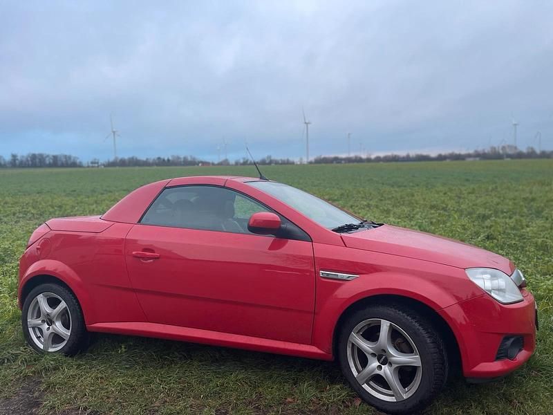 Rot Gebraucht 2007 Opel Tigra Cabrio | 2.100 € (Guter Preis) - Bild 1/4