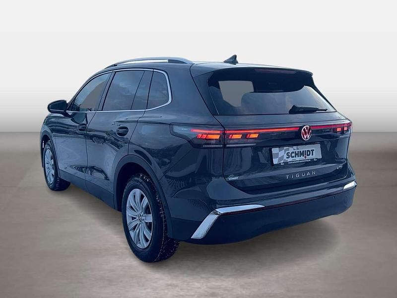 Neu VW Tiguan Elegance 150 PS (110 kW) 2026 Grau SUV